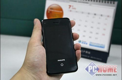 點擊查看本文圖片 飛利浦 V808 - 異軍突起 Android系統(tǒng)智能手機(jī)推薦